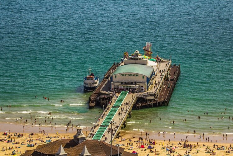 A Perfect Weekend Getaway: Exploring Bournemouth Beach in the Summer
