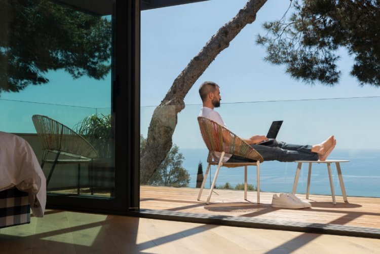  The Freelancer's Guide to Working from Anywhere in the World