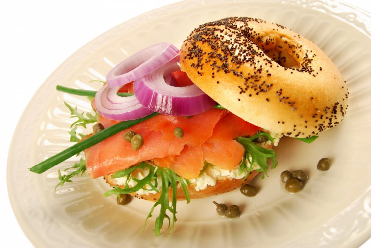 How to Make Homemade Bagels with Salmon Cream Cheese and Fresh Toppings
