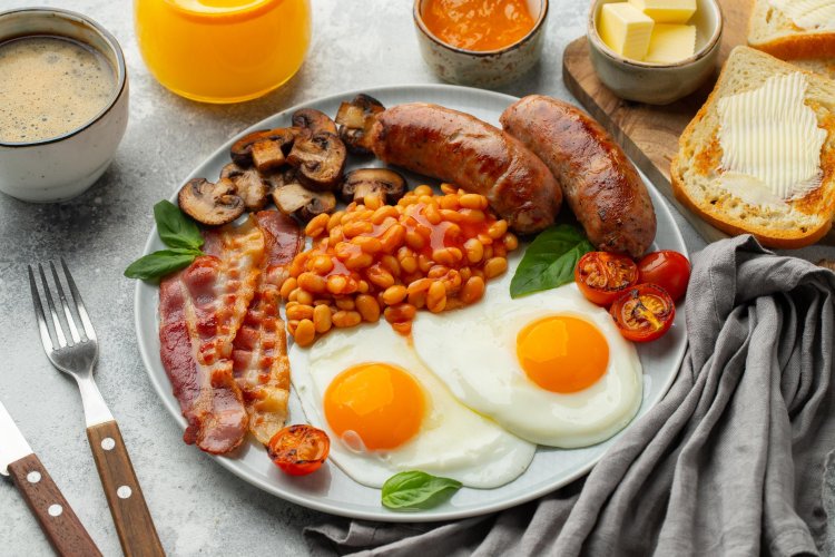 Exploring Breakfast Delights: Full English Breakfast and Alternatives