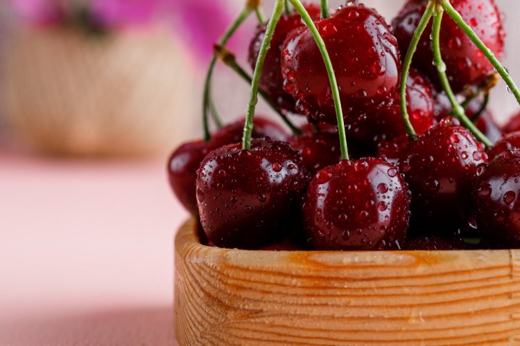 The Cherry: A Sweet and Tart Delight with Health Benefits and Culinary Versatility