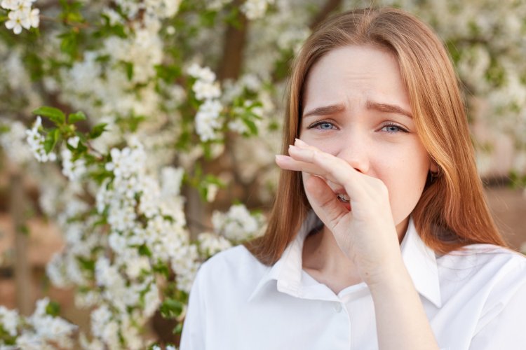 Nature's Challenge: How to Live with Pollen Allergies