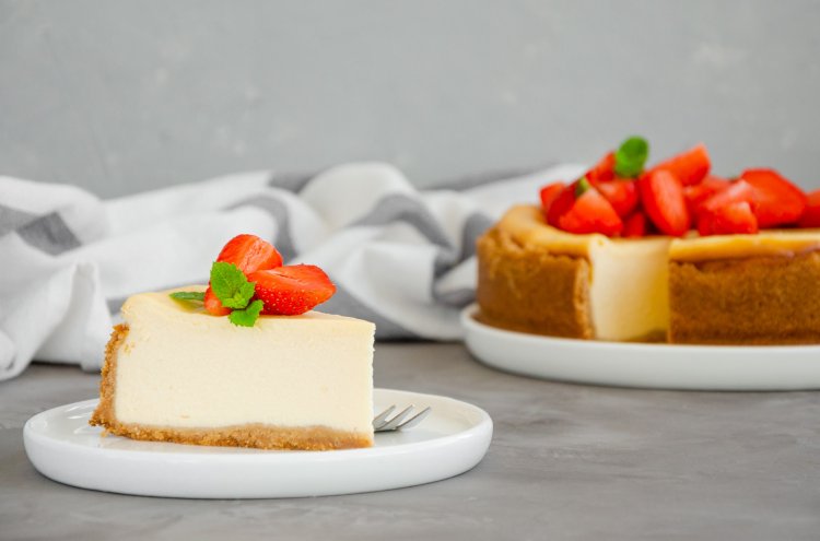 The Allure of Cheesecake: A Delicious Journey from Home to Restaurant