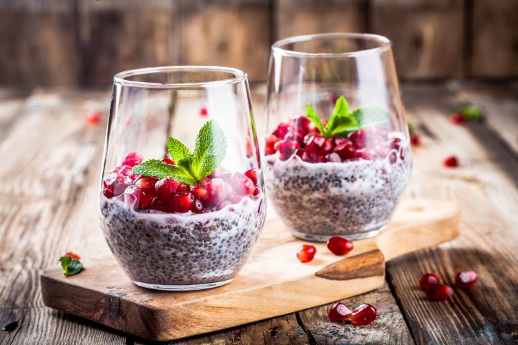 The Nutritional Powerhouse: Uncovering the Health Benefits and Versatile Uses of Chia Seeds