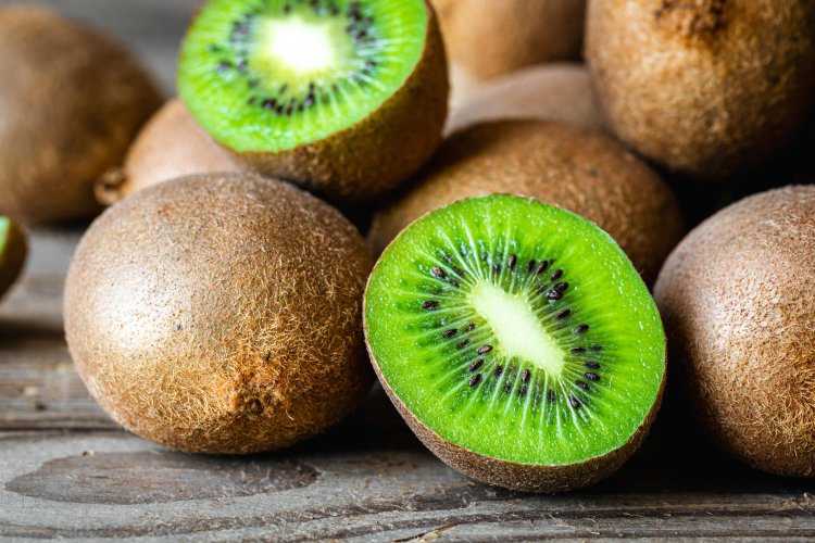 Kiwi Wonders: From Health Benefits to Culinary Delights