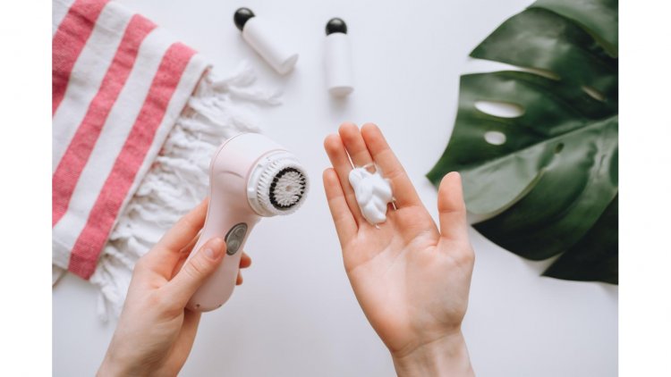 The Marvelous Magic of Clarisonic: Revolutionizing Skincare with Every Brushstroke