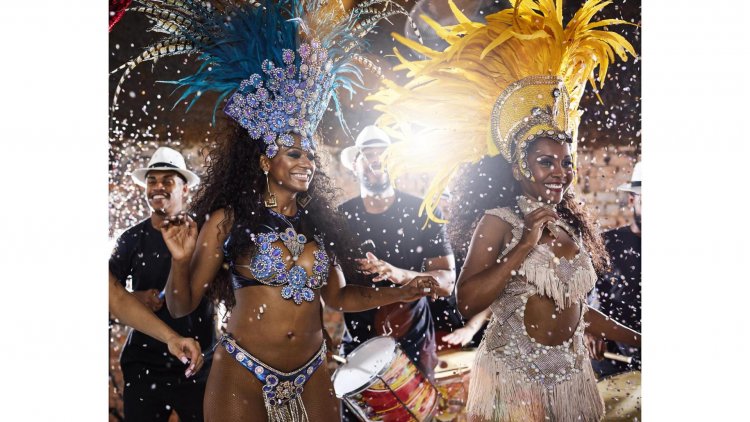 Samba Soirées and Rhythm-Rich Revelries: The Ultimate Guide to Experiencing Samba in Rio de Janeiro