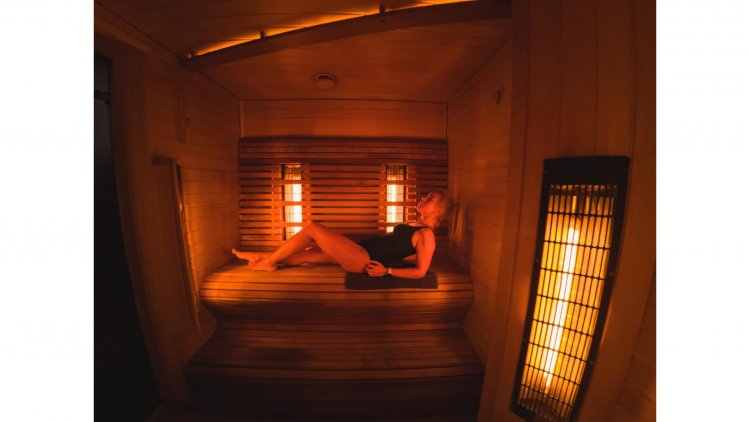 Infrared Sauna Therapy: A Radiant Path to Wellness