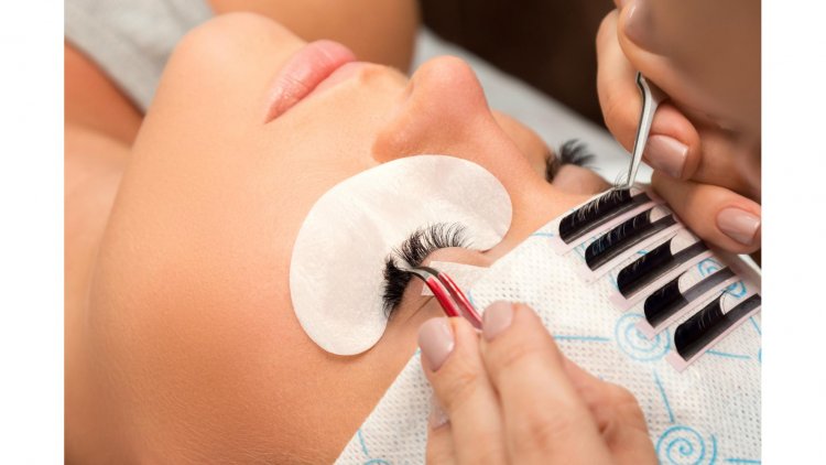 The Ultimate Guide to Extending the Life of Your Lash Extensions: Secrets to Longer-Lasting Glamour