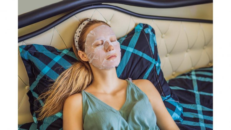 Travel Skin Saviors: Revitalize Your Skin After Long Flights and Jet Lag
