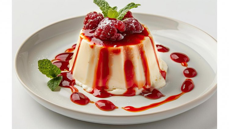 Panna Cotta Paradise: A Heavenly Italian Delight with Berries or Caramel
